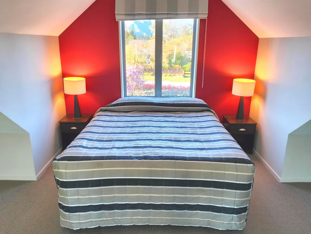 Hanmer Apartments bedroom