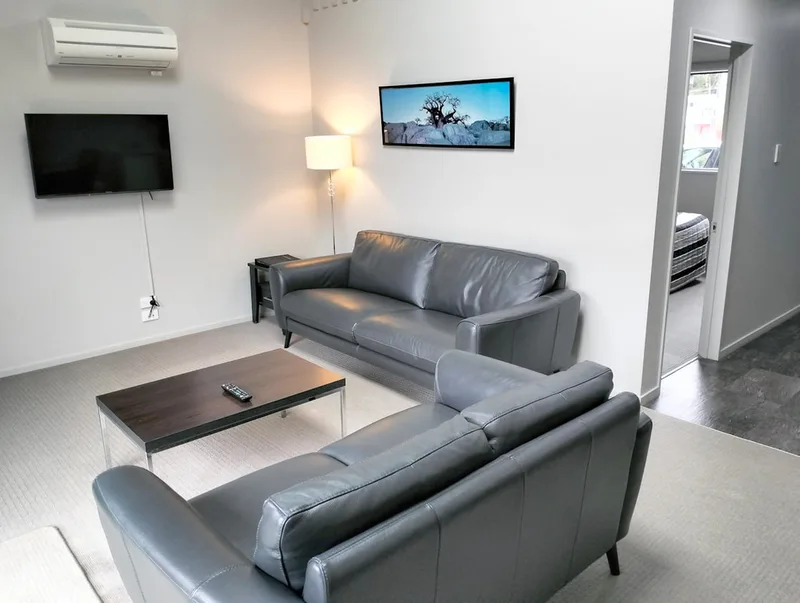 Hanmer Apartments lounge