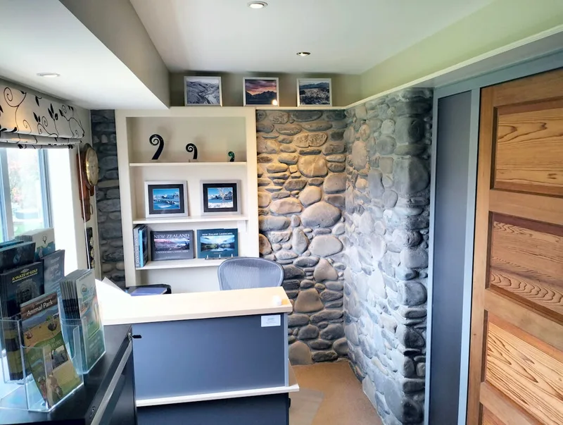 Hanmer Apartments reception